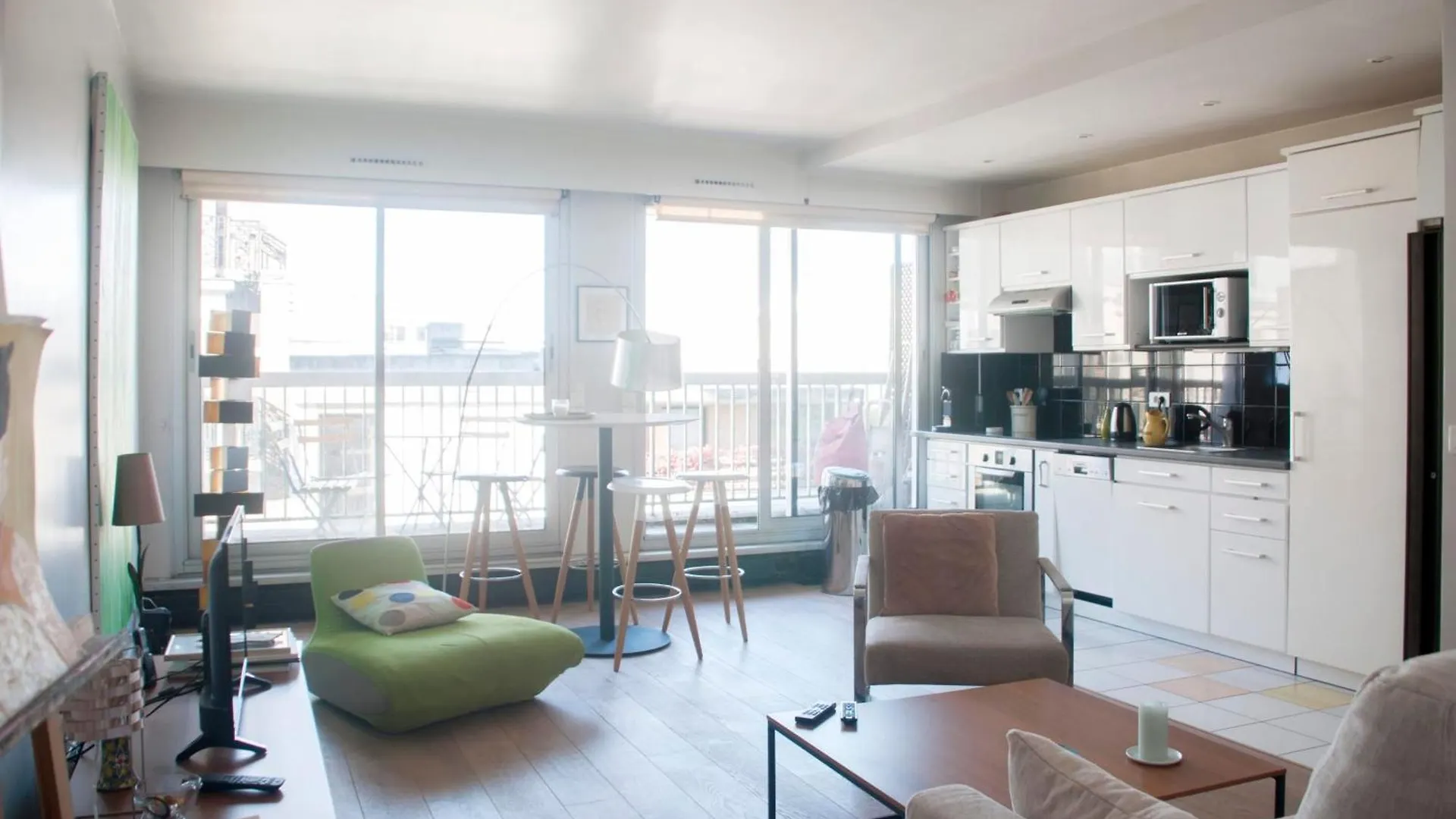 Cosy With Balcony In The Heart Of Appartement *